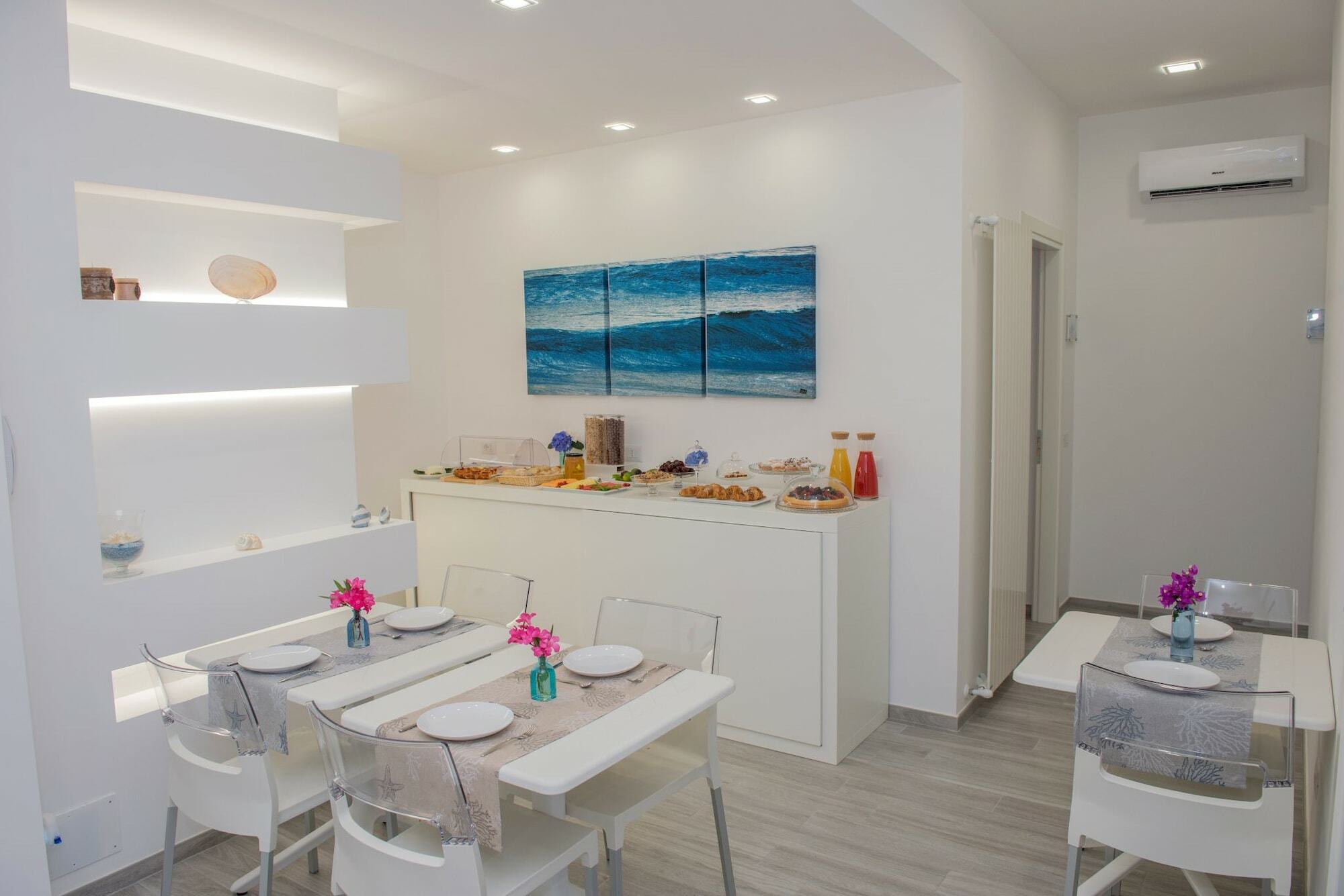 A Un Passo Dal Mare Bed & Breakfast เวียสเต ภายนอก รูปภาพ