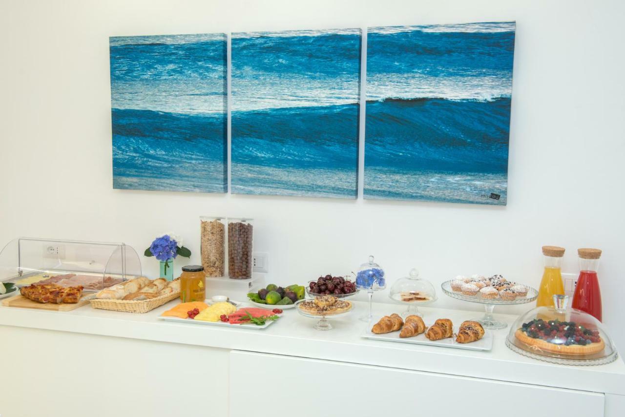 A Un Passo Dal Mare Bed & Breakfast เวียสเต ภายนอก รูปภาพ