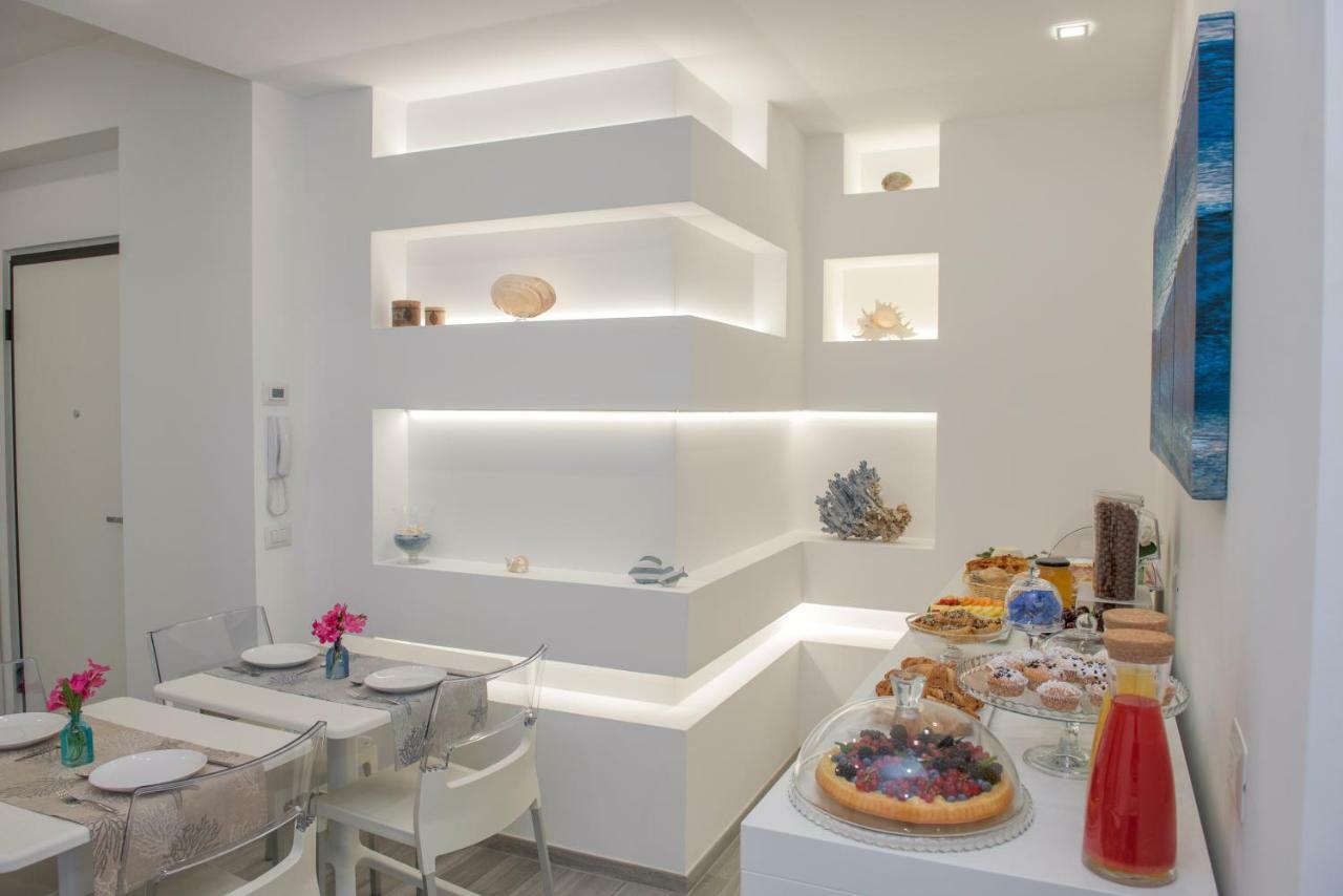 A Un Passo Dal Mare Bed & Breakfast เวียสเต ภายนอก รูปภาพ