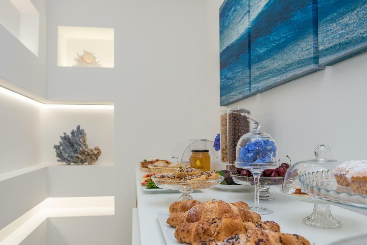A Un Passo Dal Mare Bed & Breakfast เวียสเต ภายนอก รูปภาพ